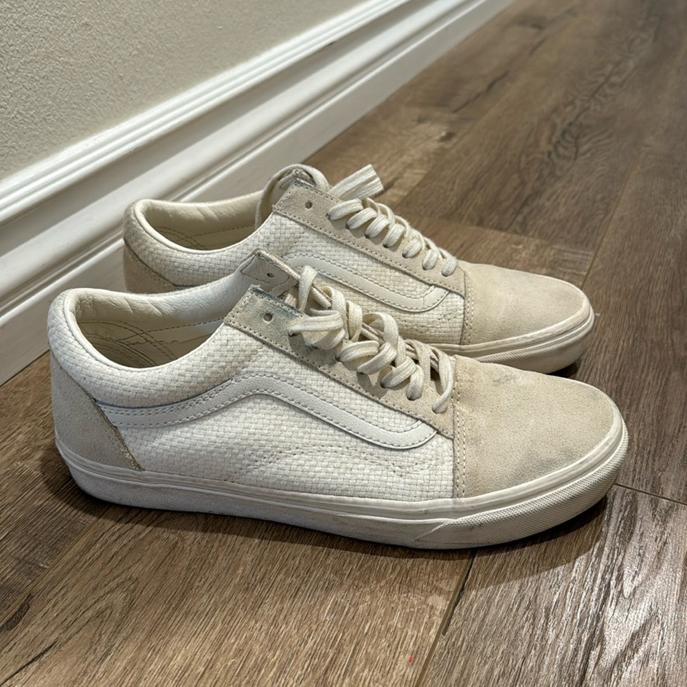 Vans old skool lace up sneakers white suede